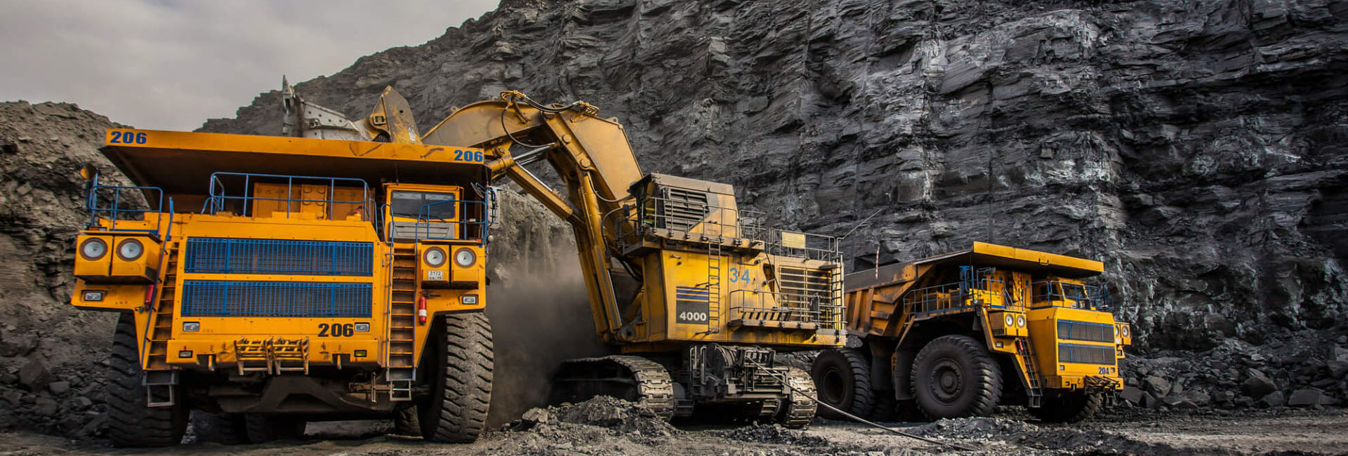 Gépbérbeadás és fuvarozás Gépbérbeadás és fuvarozás